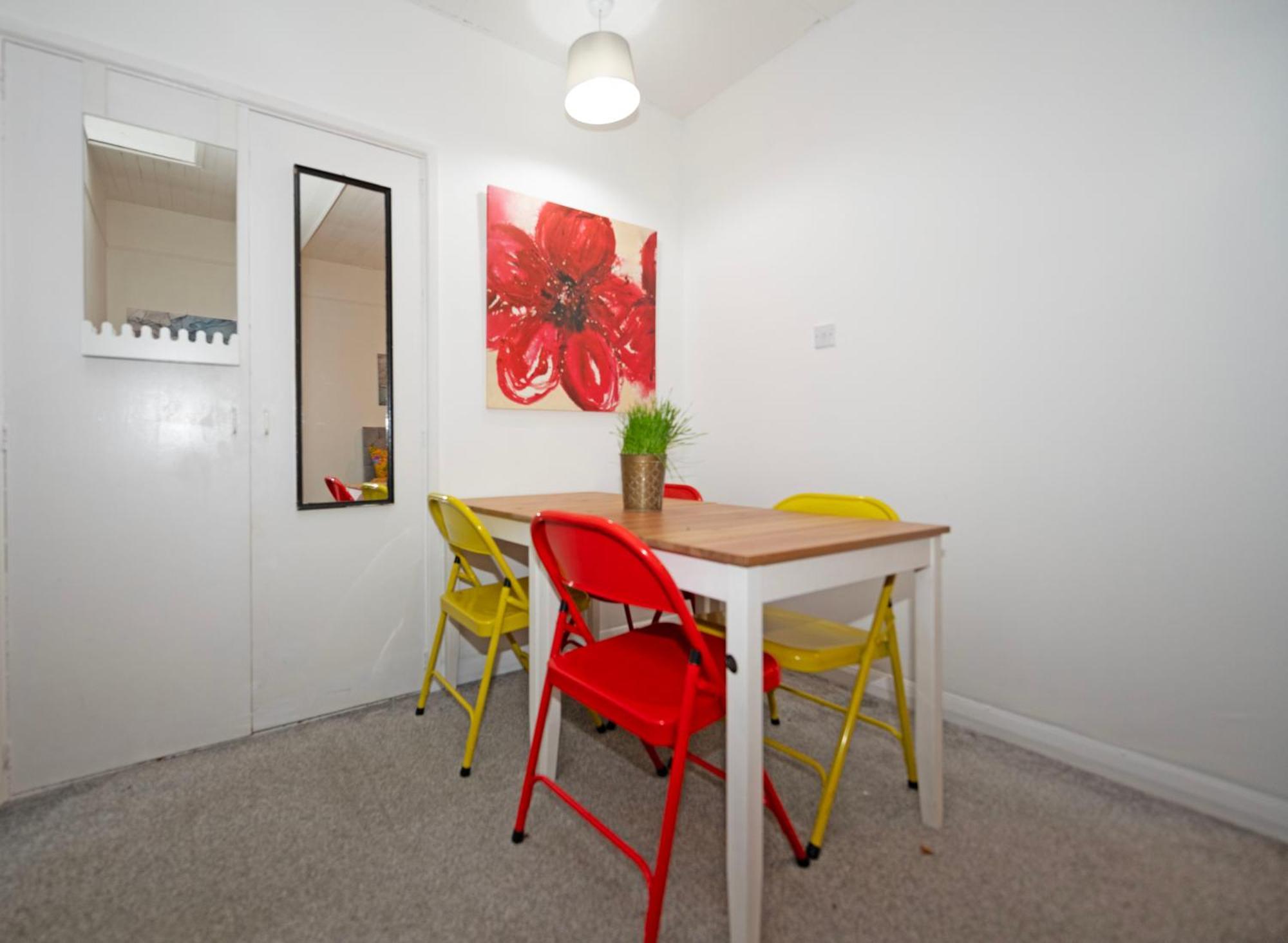 Flat In Clapham Budget Friendly Stay لندن المظهر الخارجي الصورة